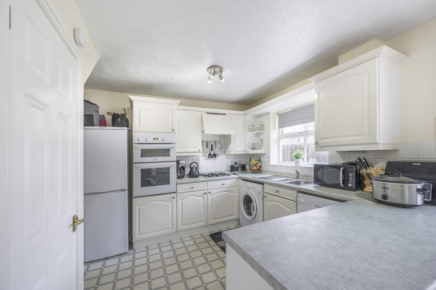 Furze Close, Peatmoor, Swindon, SN5, photo 4
