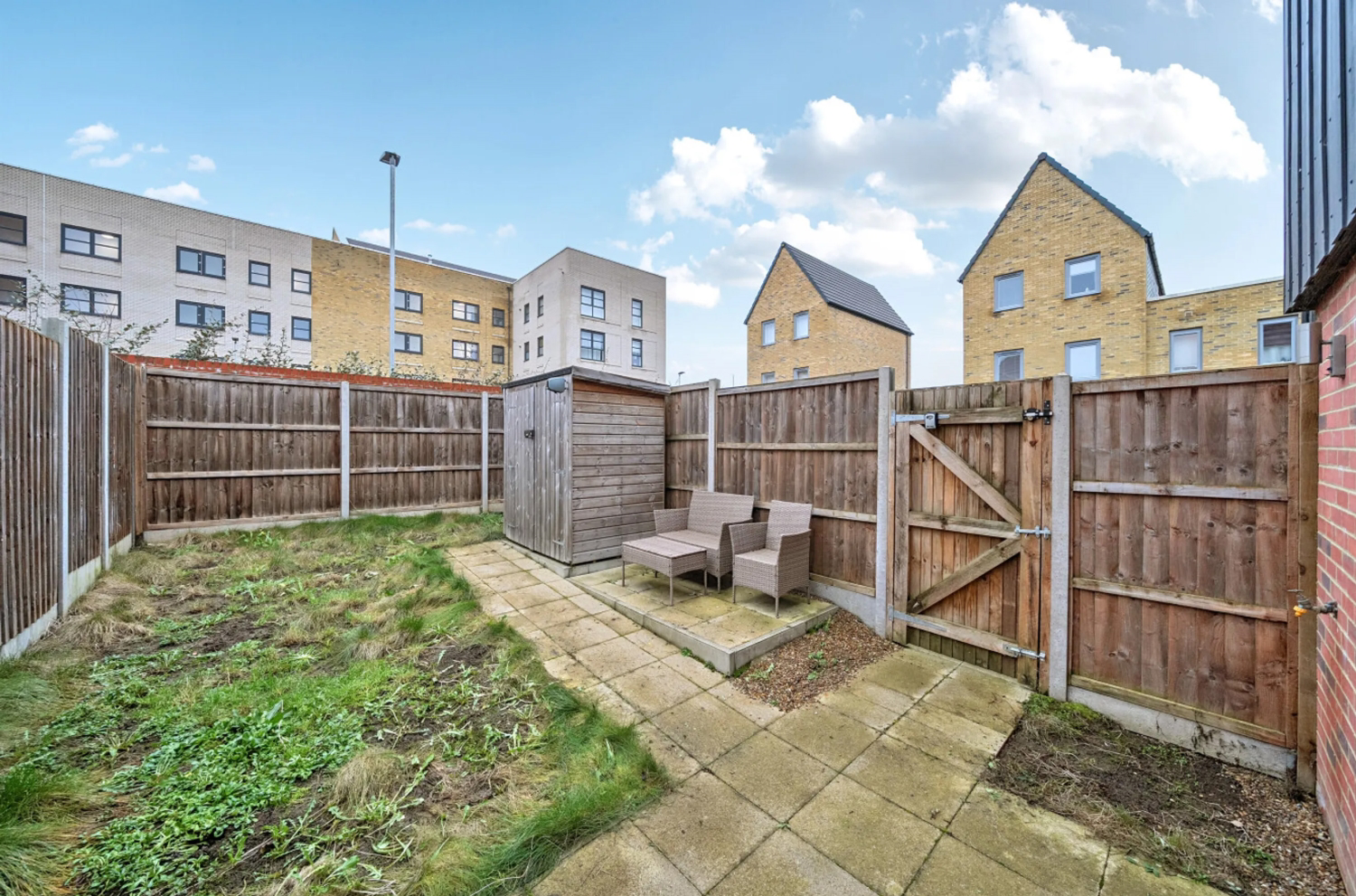 Cherry Hinton Close, Ebbsfleet Valley, Kent, DA10, photo 14