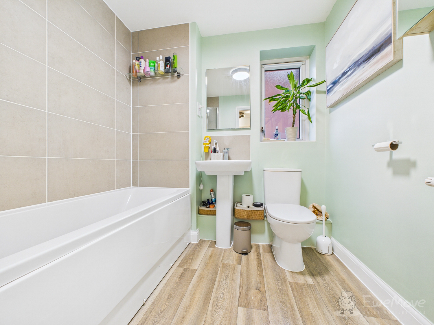 Louisburg Avenue, Bordon, Hampshire, GU35, photo 4