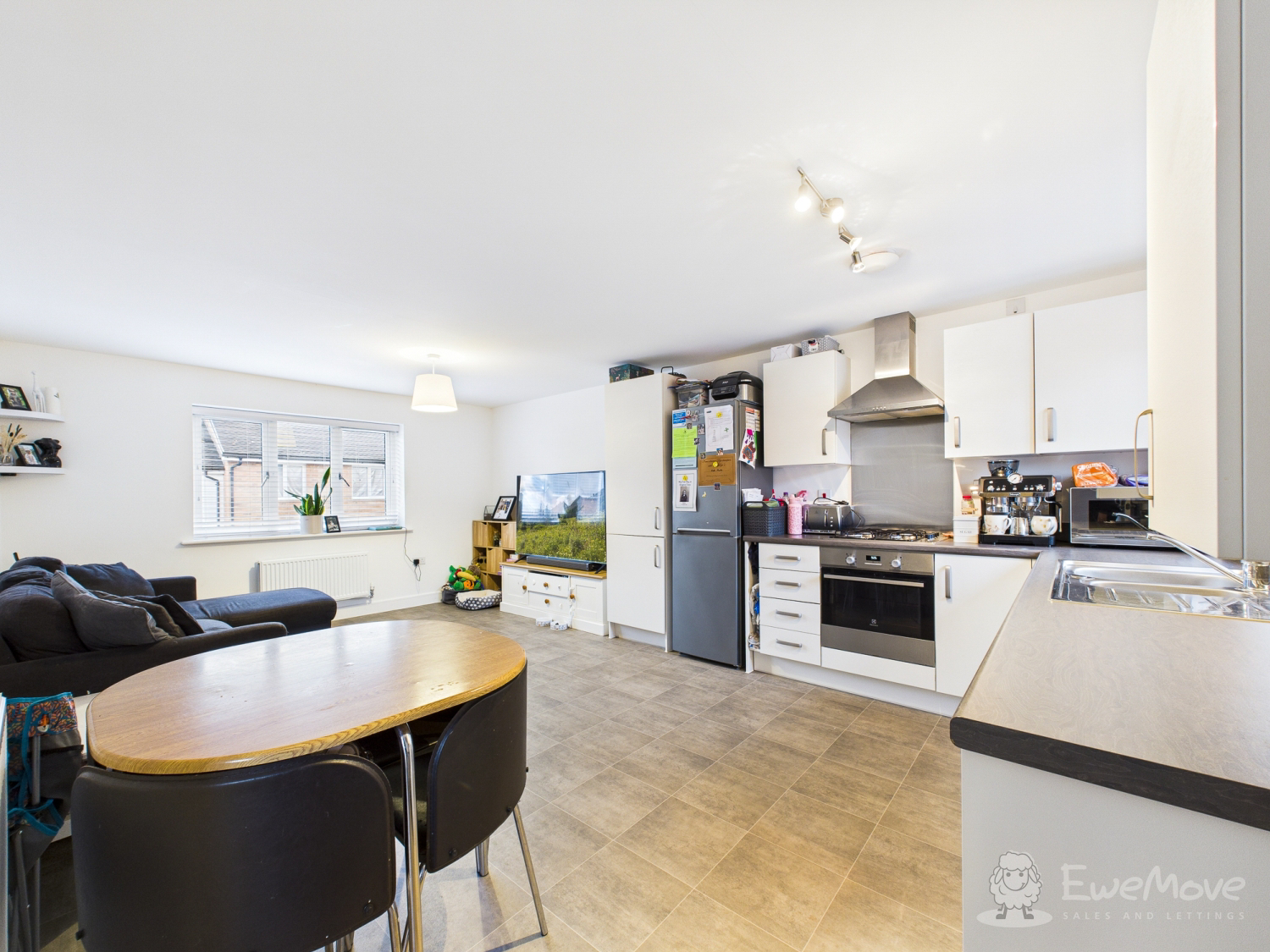 Chandler Drive, Bordon, Hampshire, GU35, photo 4