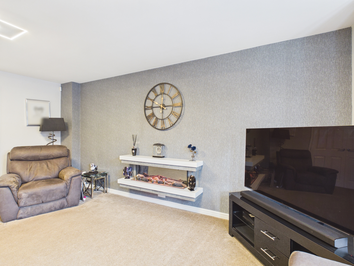 Beeches End, Hyde, SK14 4GT, photo 5