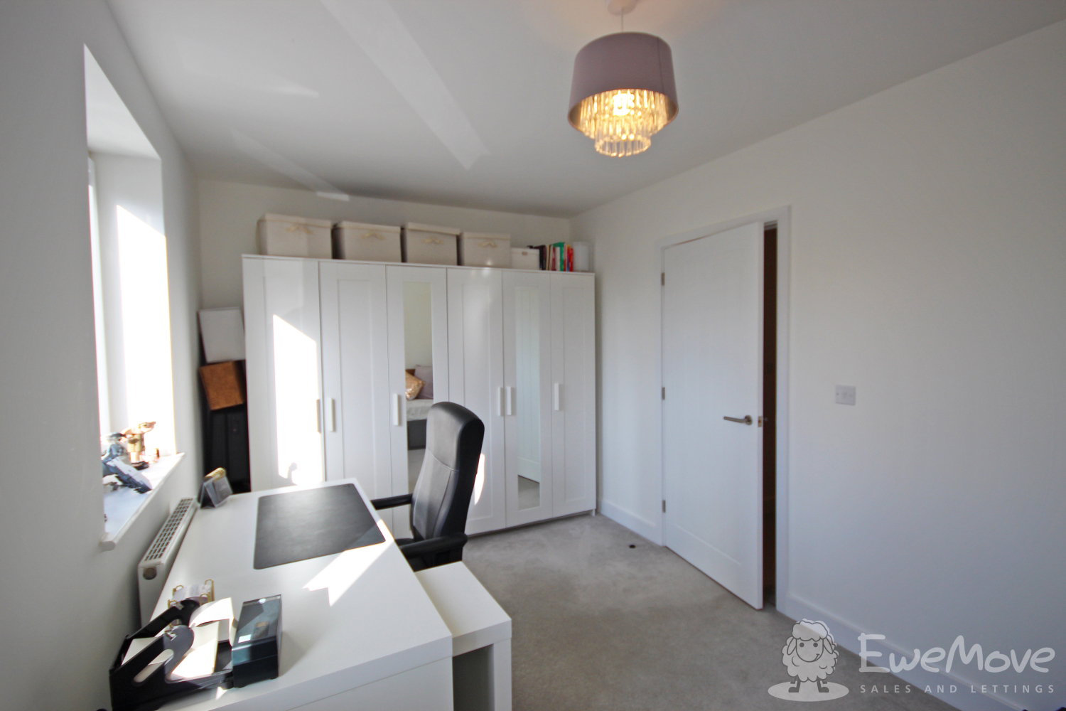 Cherry Hinton Close, Ebbsfleet Valley, Kent, DA10, photo 11