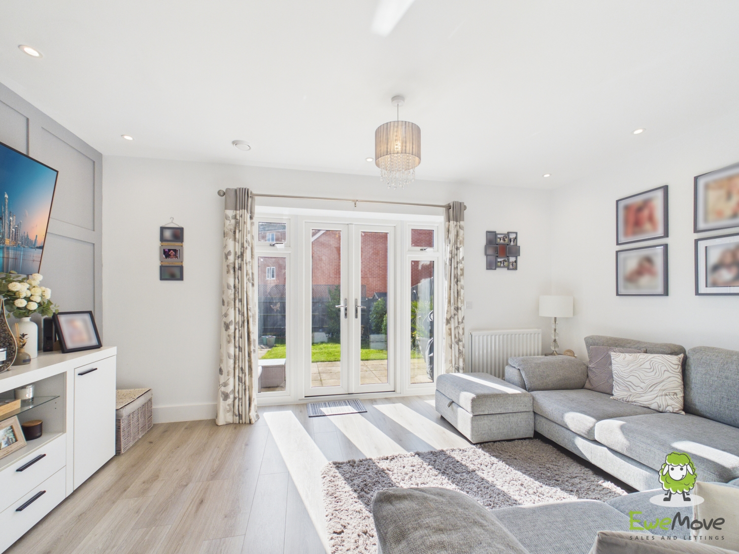 FISHBOURNE GARDENS, CHINEHAM, BASINGSTOKE, RG24, photo 2