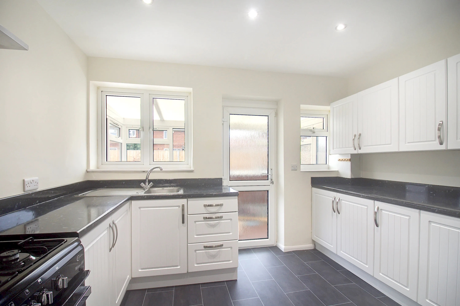 Almsford Drive, York, North Yorkshire, YO26 5NR, photo 3