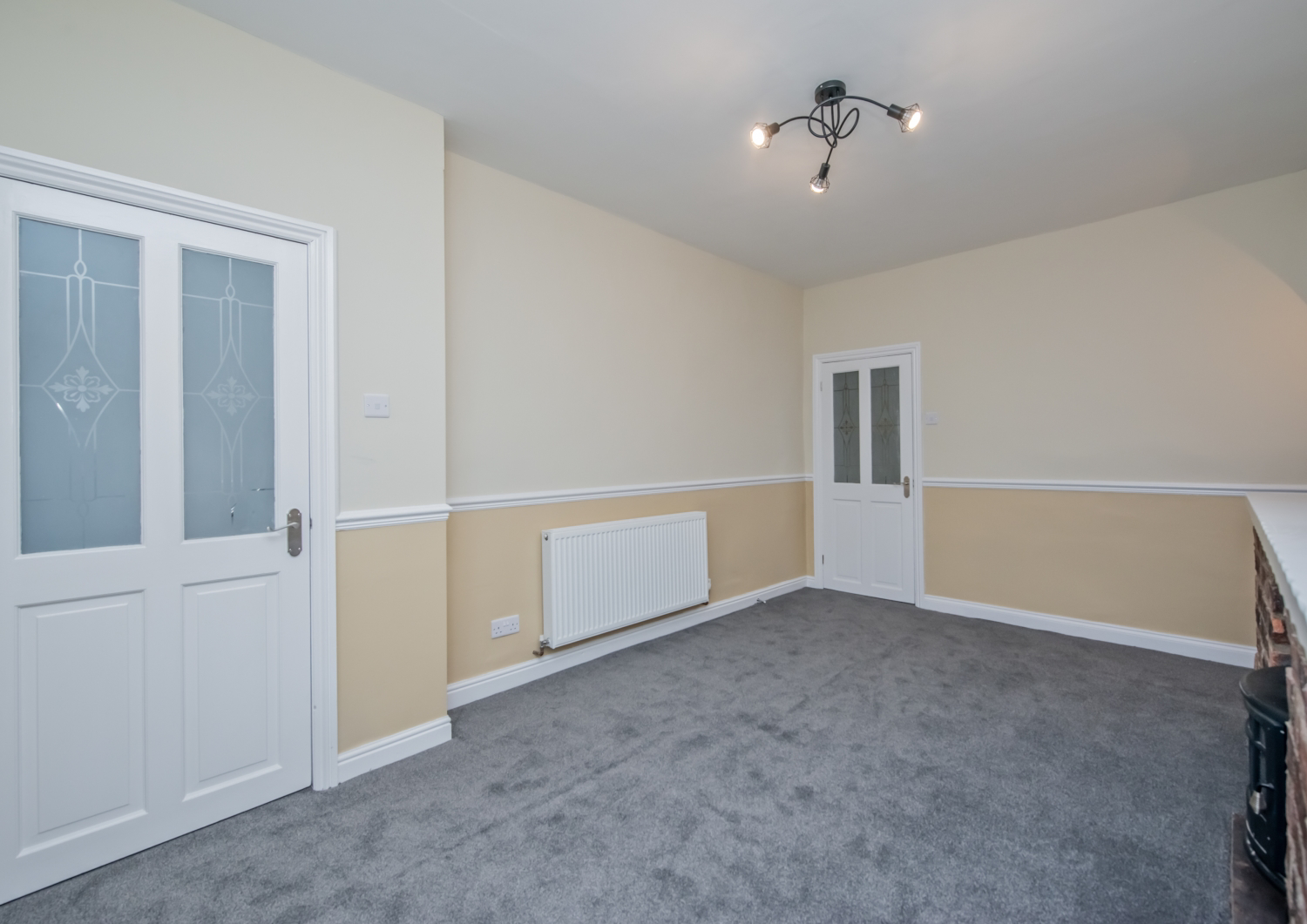 36 Chickenley Lane, Dewsbury, photo 2