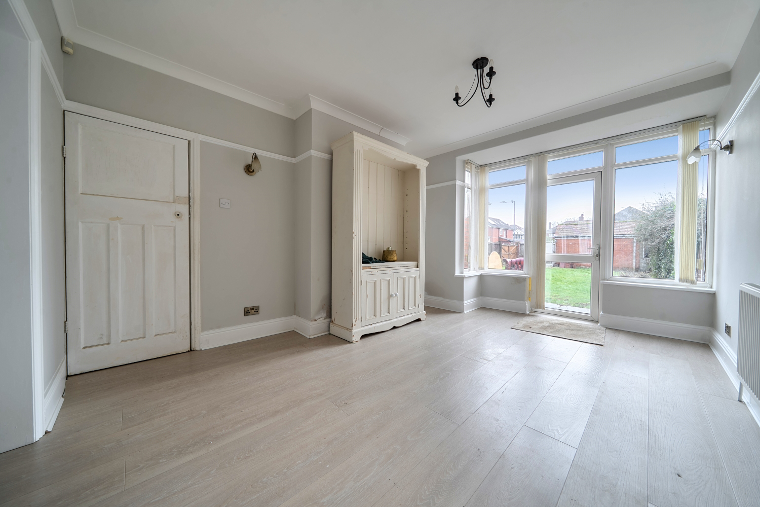 Dining Room with Direct Access to Garden