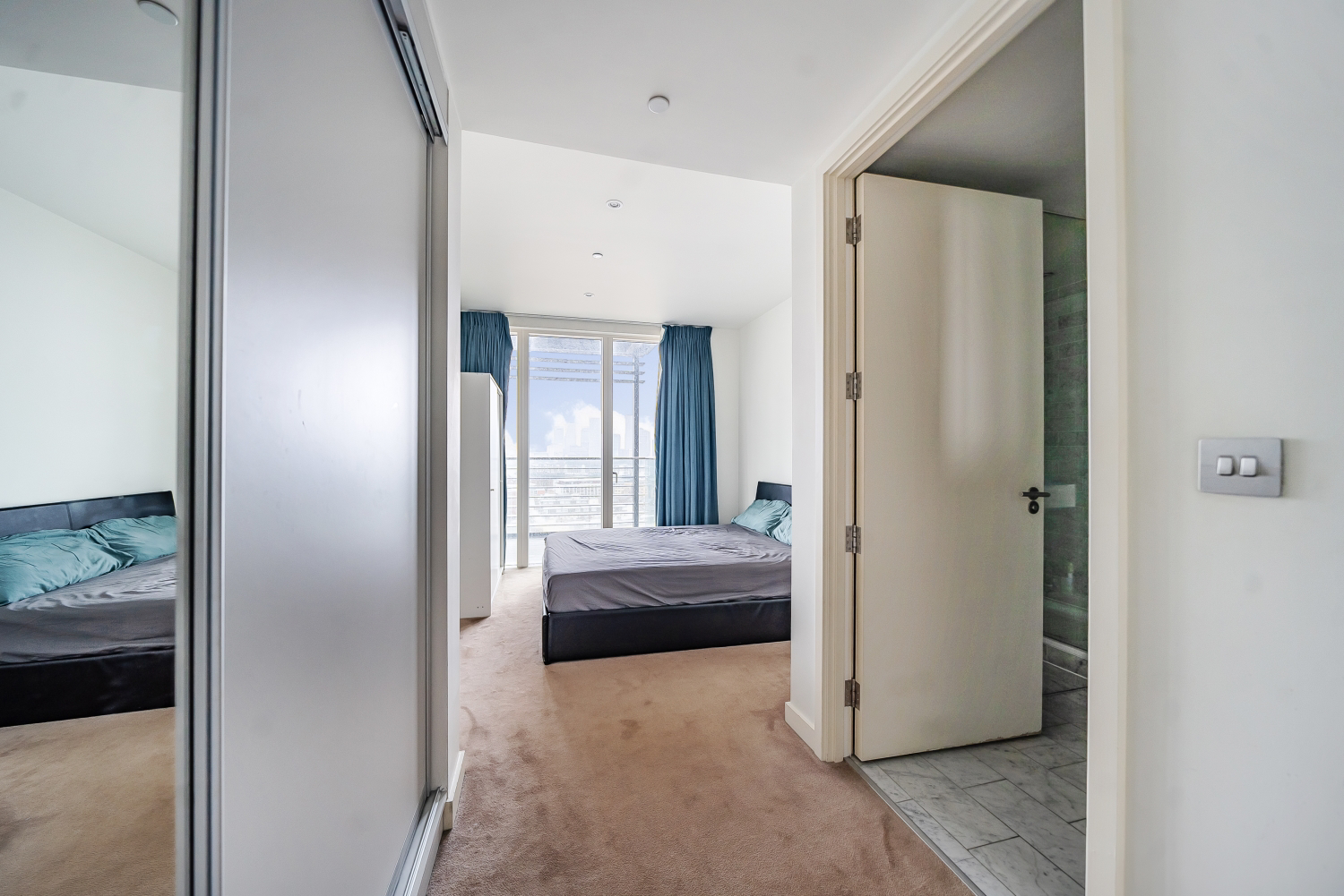 Park Vista Tower, 5 Cobblestone Square, London, E1W, photo 10