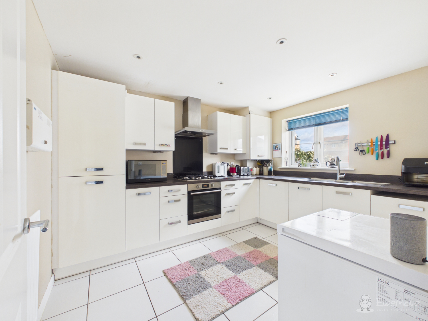 Kitchen- Mark Stephens EweMove Newmarket and Soham