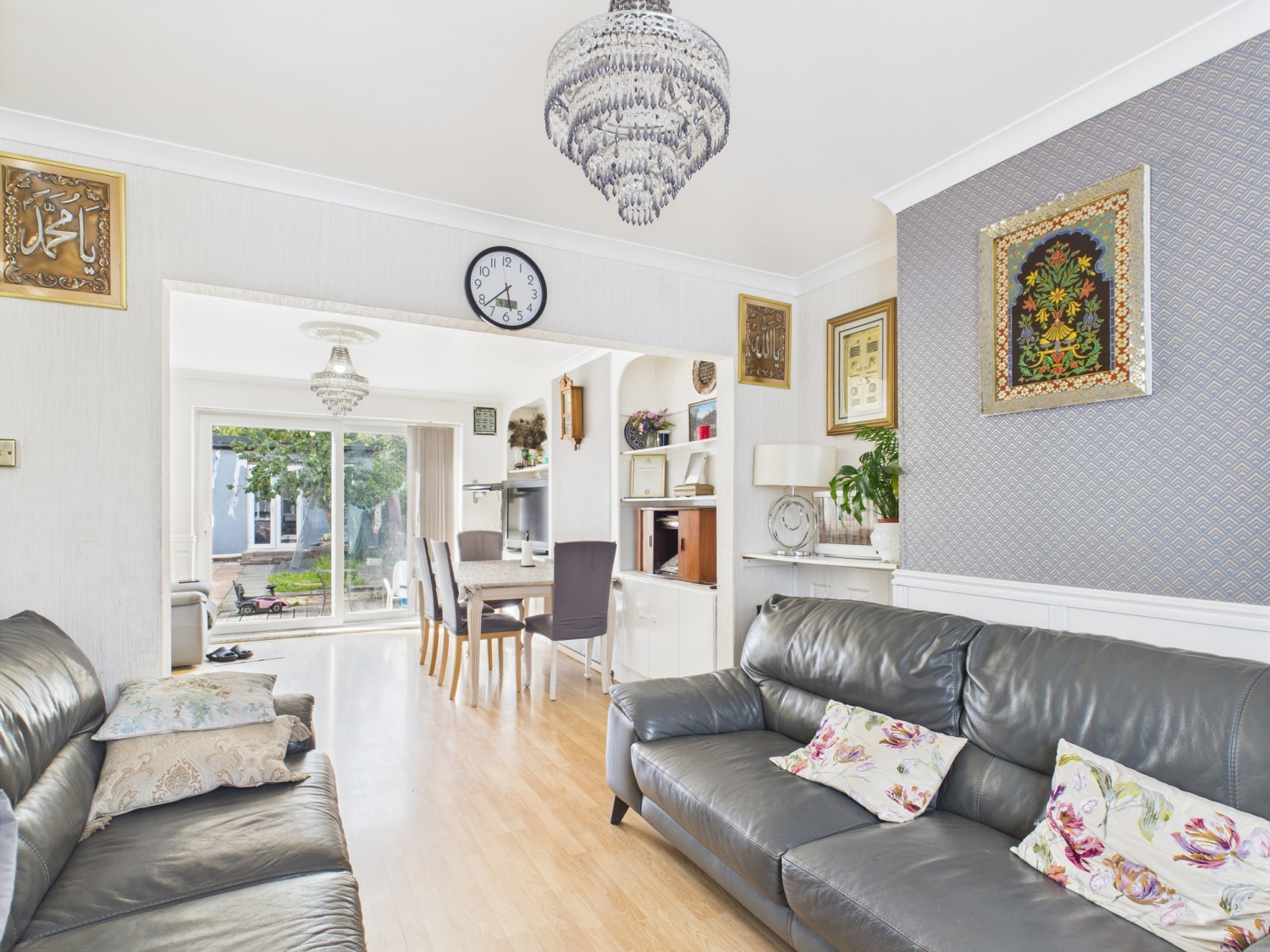 16 Pursley Road, London, photo 3