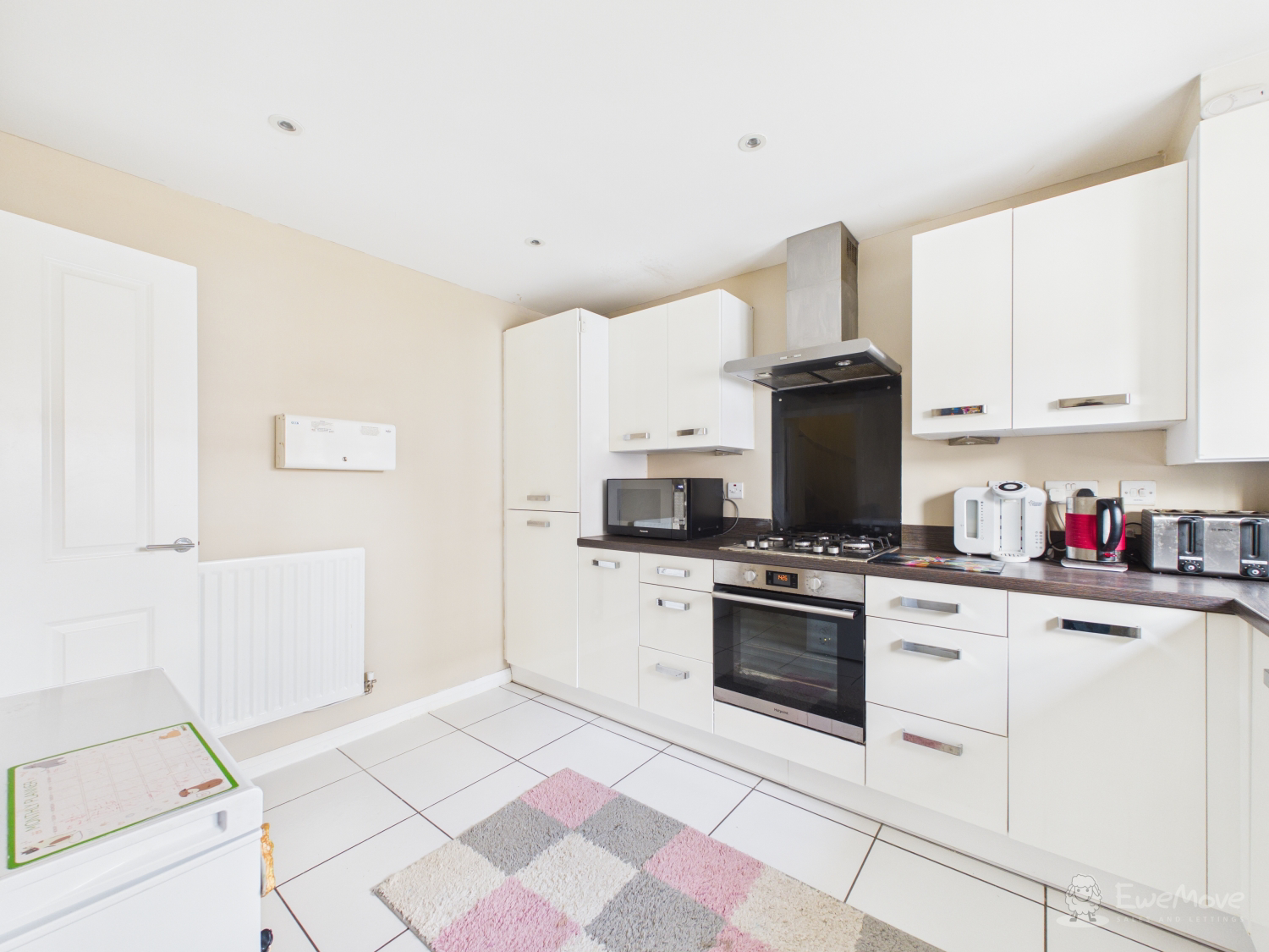 Kitchen- Mark Stephens EweMove Newmarket and Soham