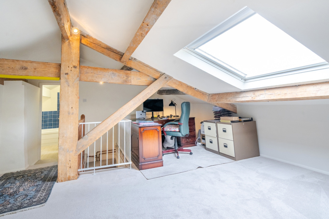 Larkfield Grange, Larkfield Road, Rawdon, Leeds, West Yorkshire, LS19 6DZ, photo 16