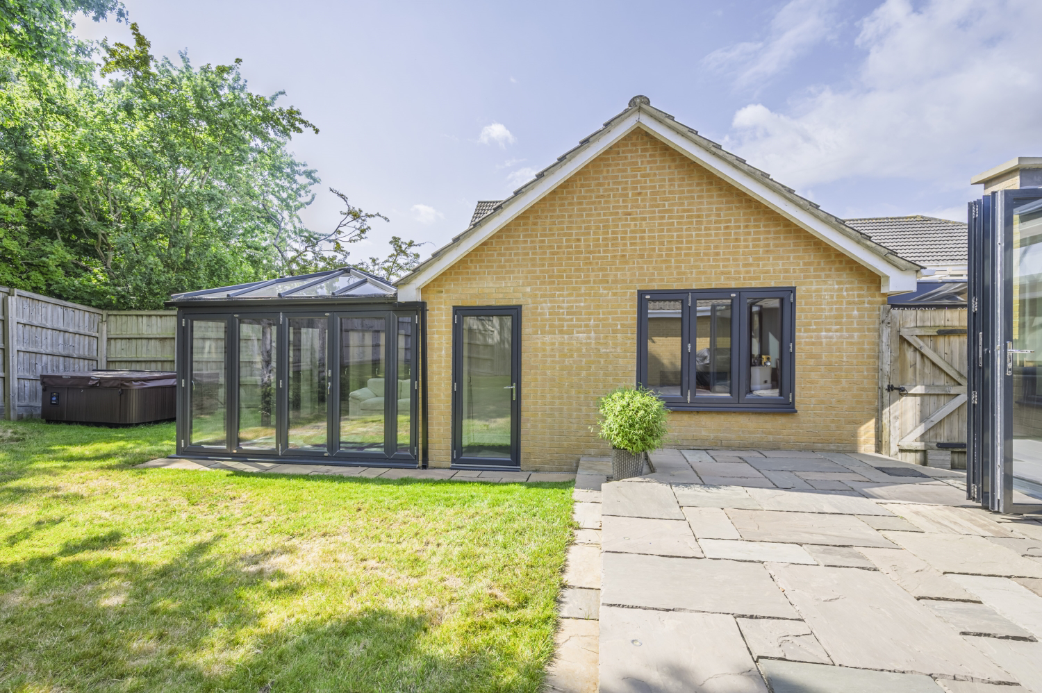 Haywain Close, Swindon, SN25, photo 16