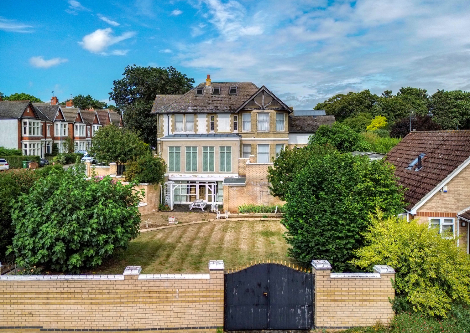Thorpe Lea Road