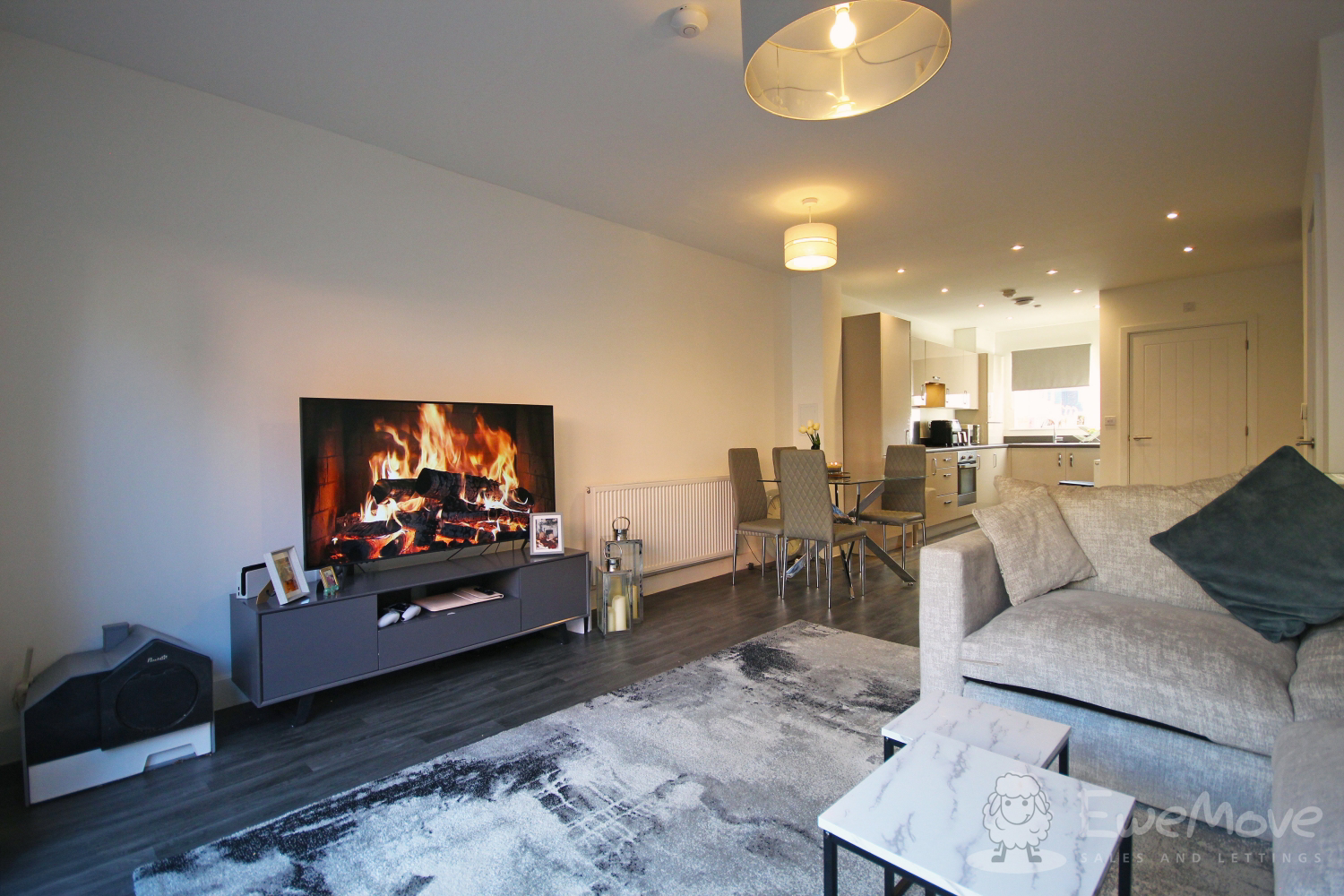 Cherry Hinton Close, Ebbsfleet Valley, Kent, DA10, photo 2
