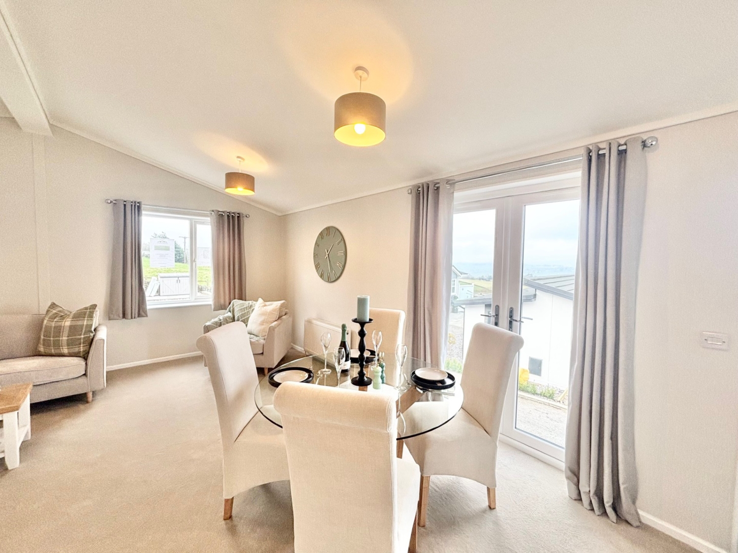 18  Ladstone Park, Norland, Sowerby Bridge, photo 8