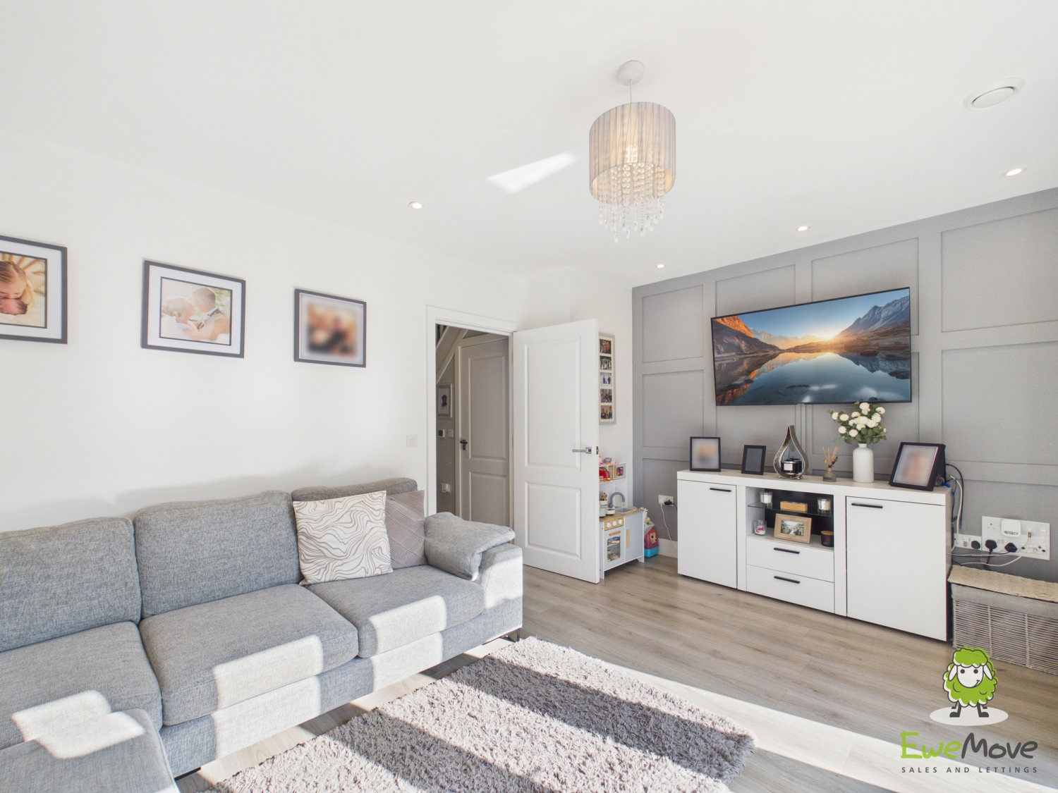 FISHBOURNE GARDENS, CHINEHAM, BASINGSTOKE, RG24, photo 8