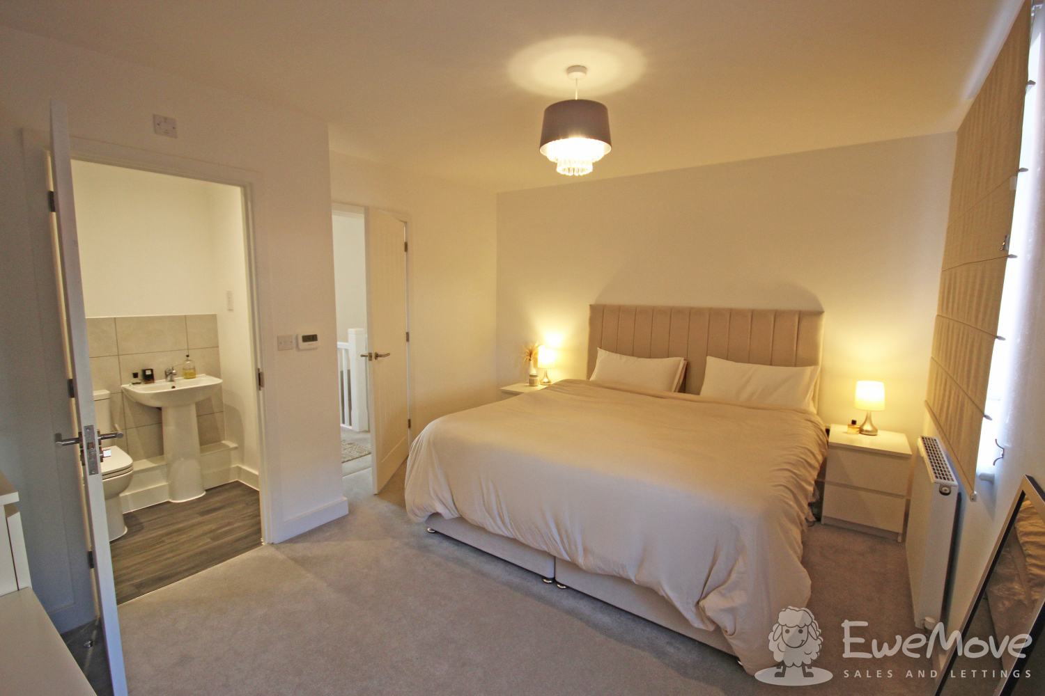 Cherry Hinton Close, Ebbsfleet Valley, Kent, DA10, photo 5
