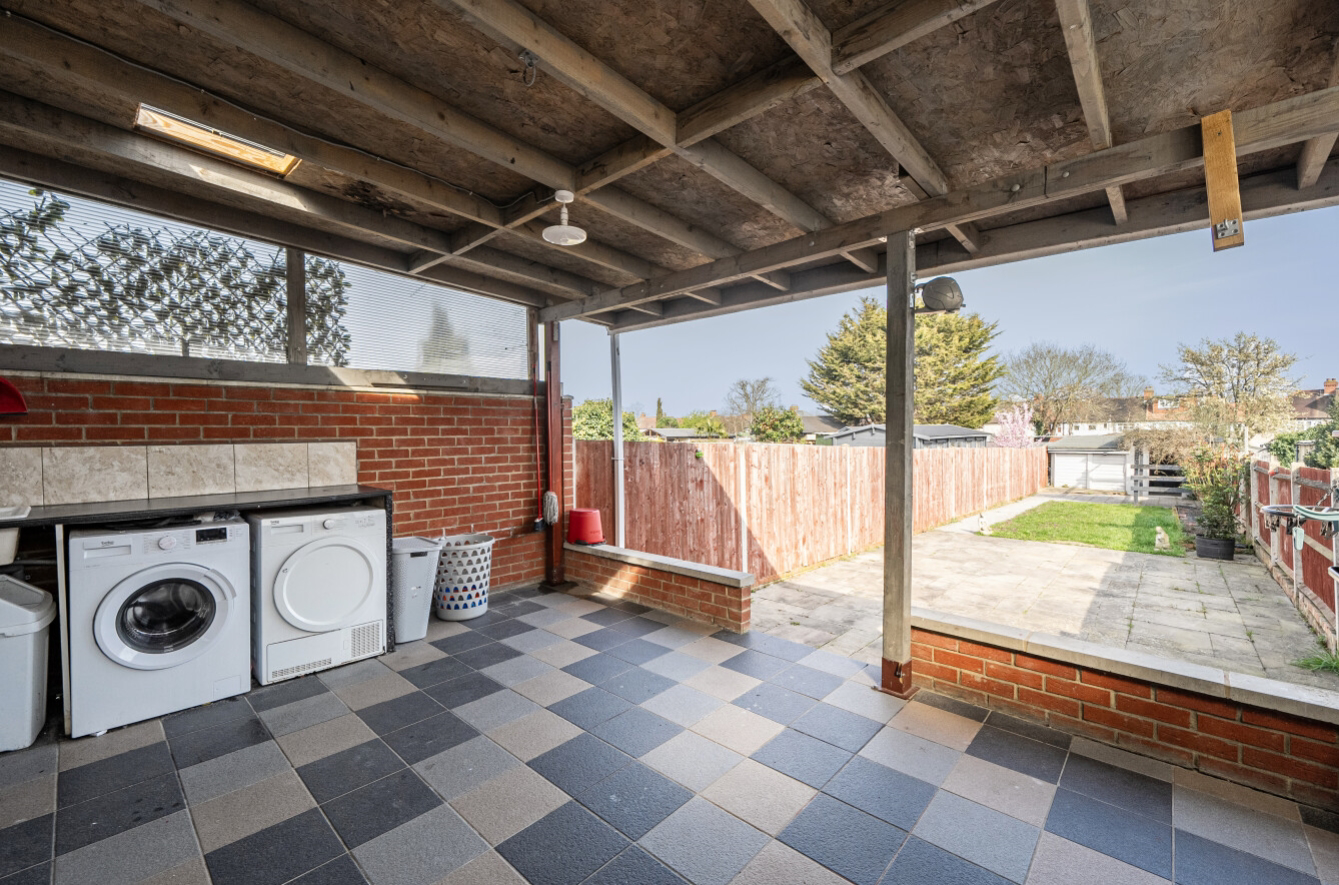 Egham Crescent, Cheam, Sutton, Surrey, SM3, photo 12