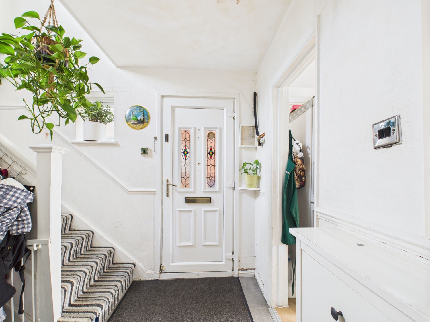 16 Pursley Road, London, photo 2