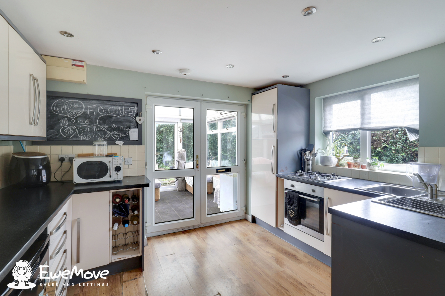Wedgewood Crescent, Ketley, Telford, Shropshire, TF1, photo 4