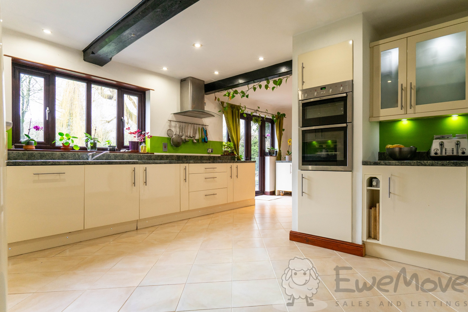Wymondham Road, Wreningham, Norwich, Norfolk, NR16, photo 6
