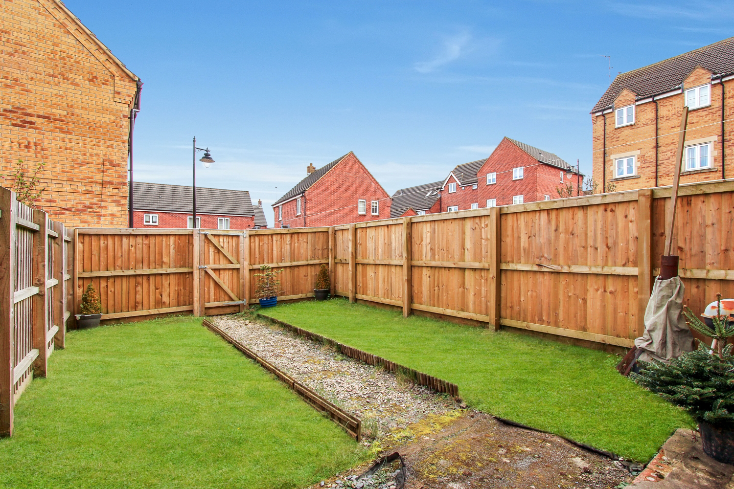 90 Shrewsbury Road, Yeovil, photo 2