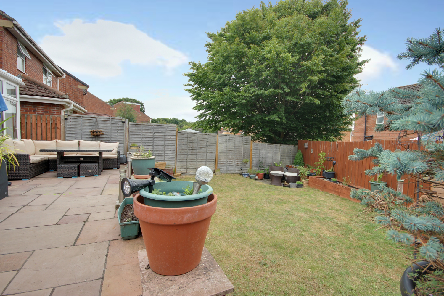 31 Sorrel Close, Beverley, photo 2