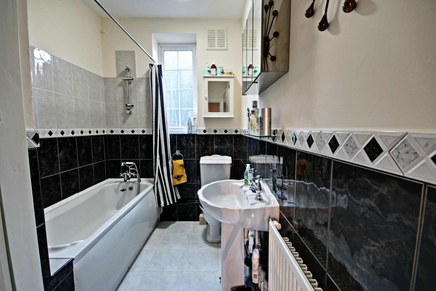 Flat 140 Norbiton Hall, Birkenhead Avenue, Kingston upon Thames, photo 6