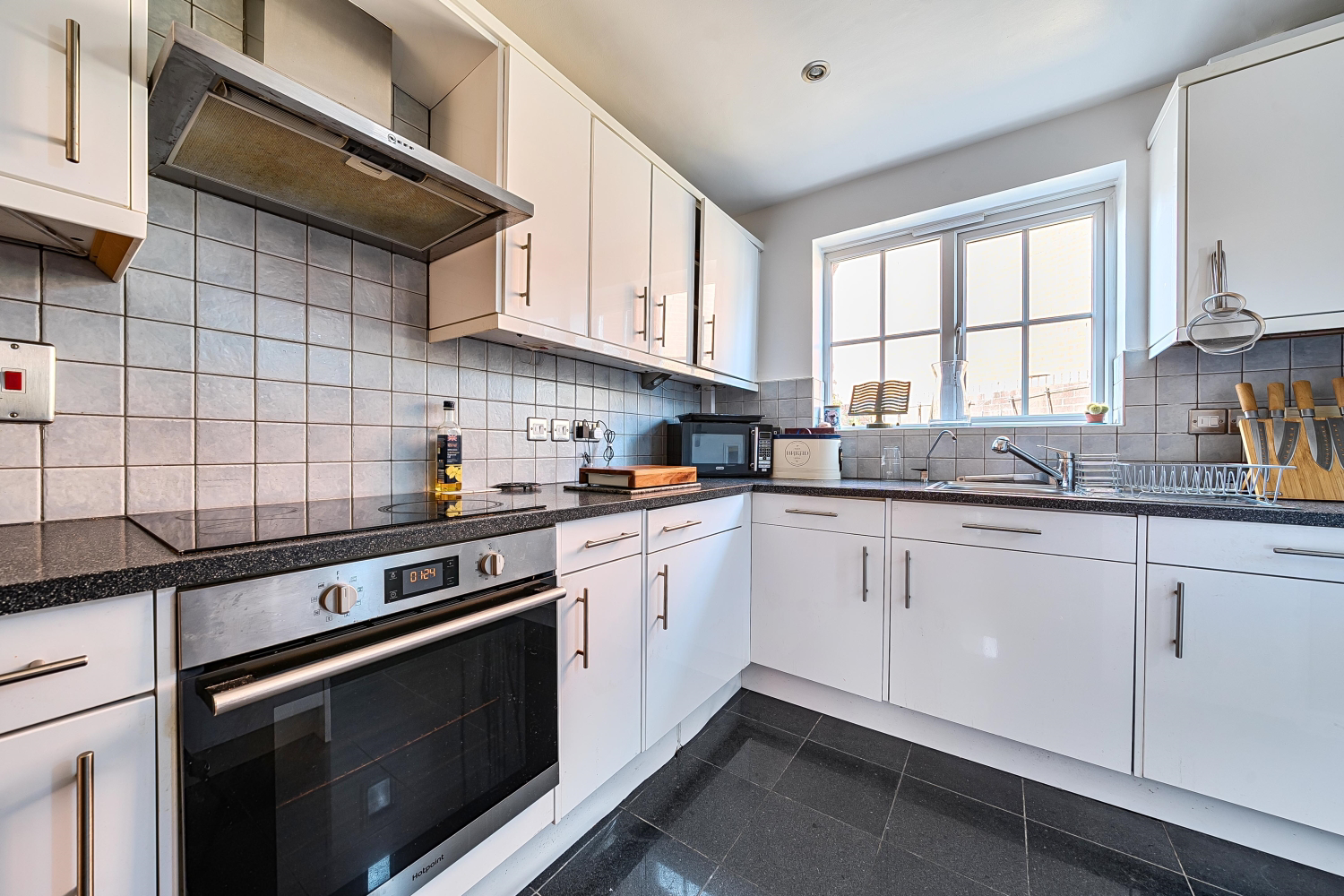 Demozay Close, Hawkinge, CT18, photo 5