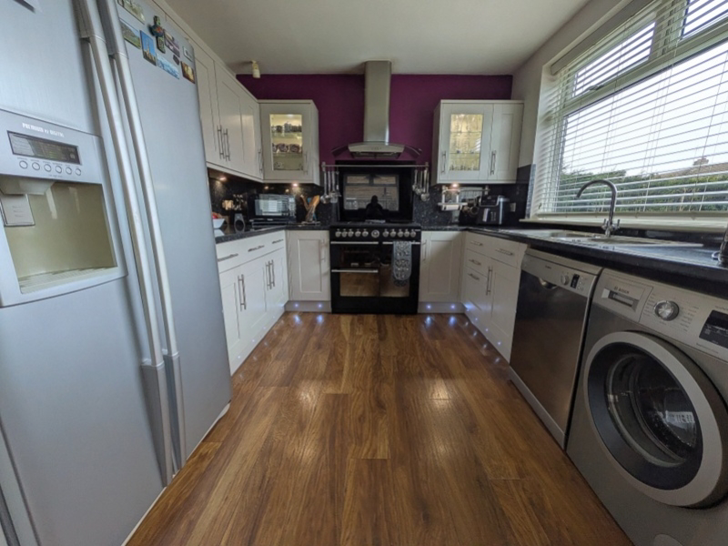 Westfield Lane, Wyke, Bradford, West Yorkshire, BD12, photo 9