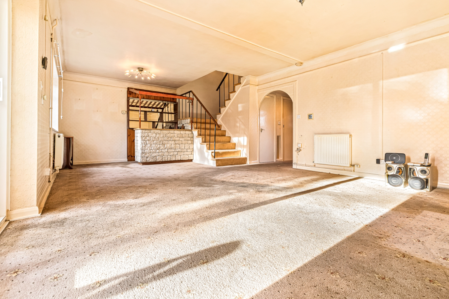 10 Churchill Drive, Upper Bruntingthorpe, Lutterworth, photo 2