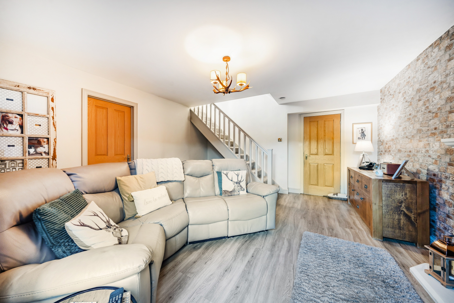 5 FERN LEA, HOLLINGWORTH, HYDE, SK14 8L