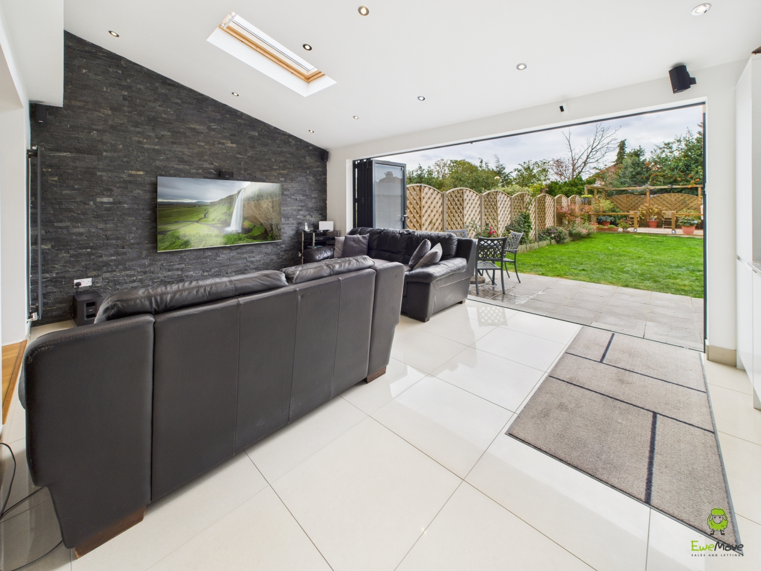 Cumberland Drive, Bexleyheath, Kent, DA7, photo 2