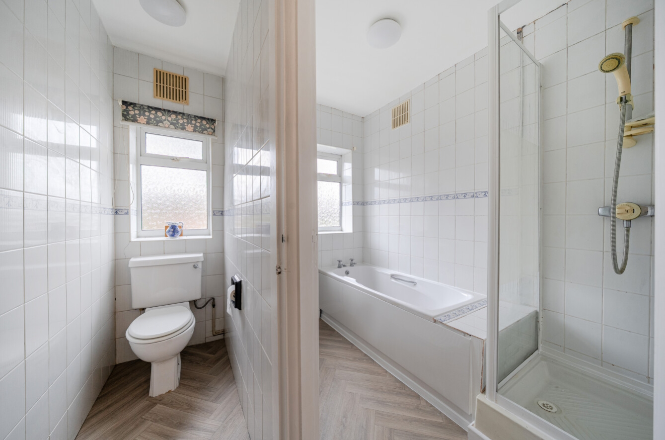 9 Crossacres Road, Manchester, photo 3