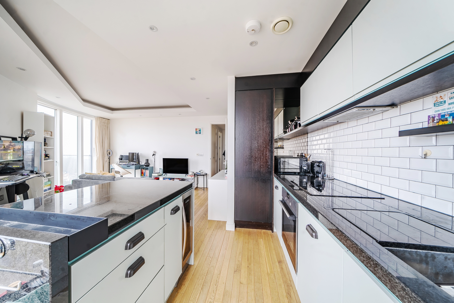Park Vista Tower, 5 Cobblestone Square, London, E1W, photo 4