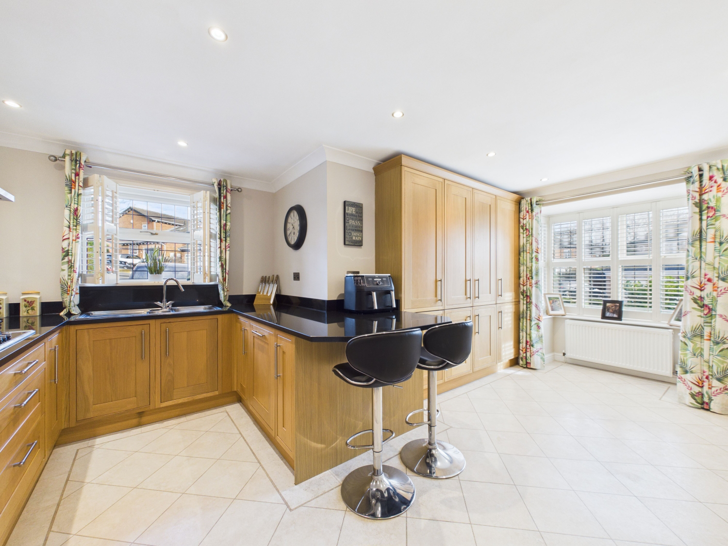 Jakeman Court, Tingley, Wakefield, West Yorkshire, WF3, photo 3