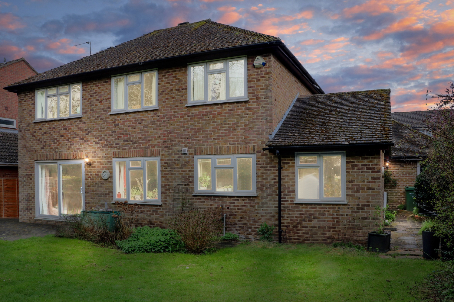 14 Dunlin Rise, GUILDFORD, photo 3