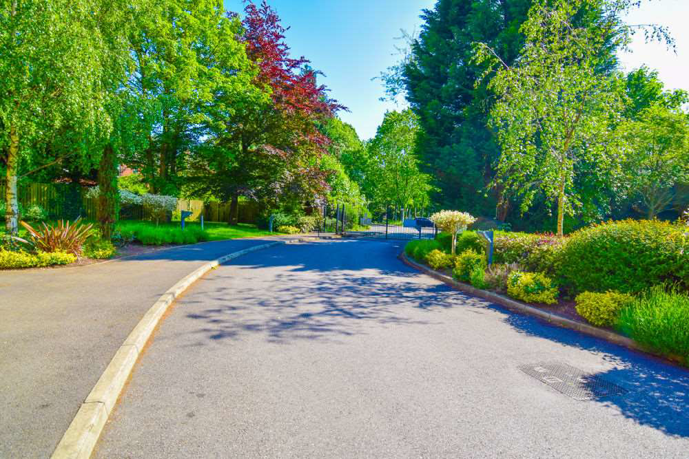 Dutton Court, Cheadle Hulme SK8 5BF, photo 11
