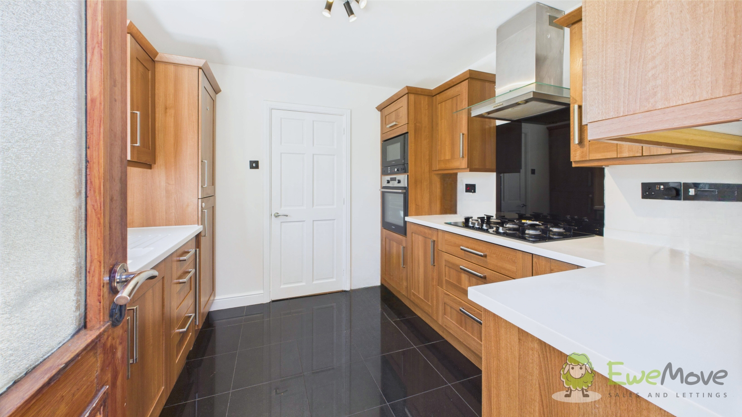 Thealby Gardens, Bessacarr, Doncaster, South Yorkshire, DN4, photo 6