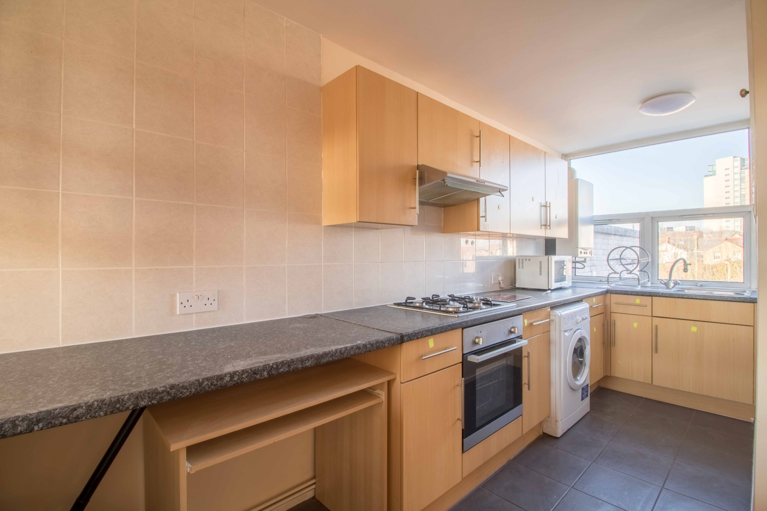 Colman Court, Christchurch Avenue, London, N12, photo 2