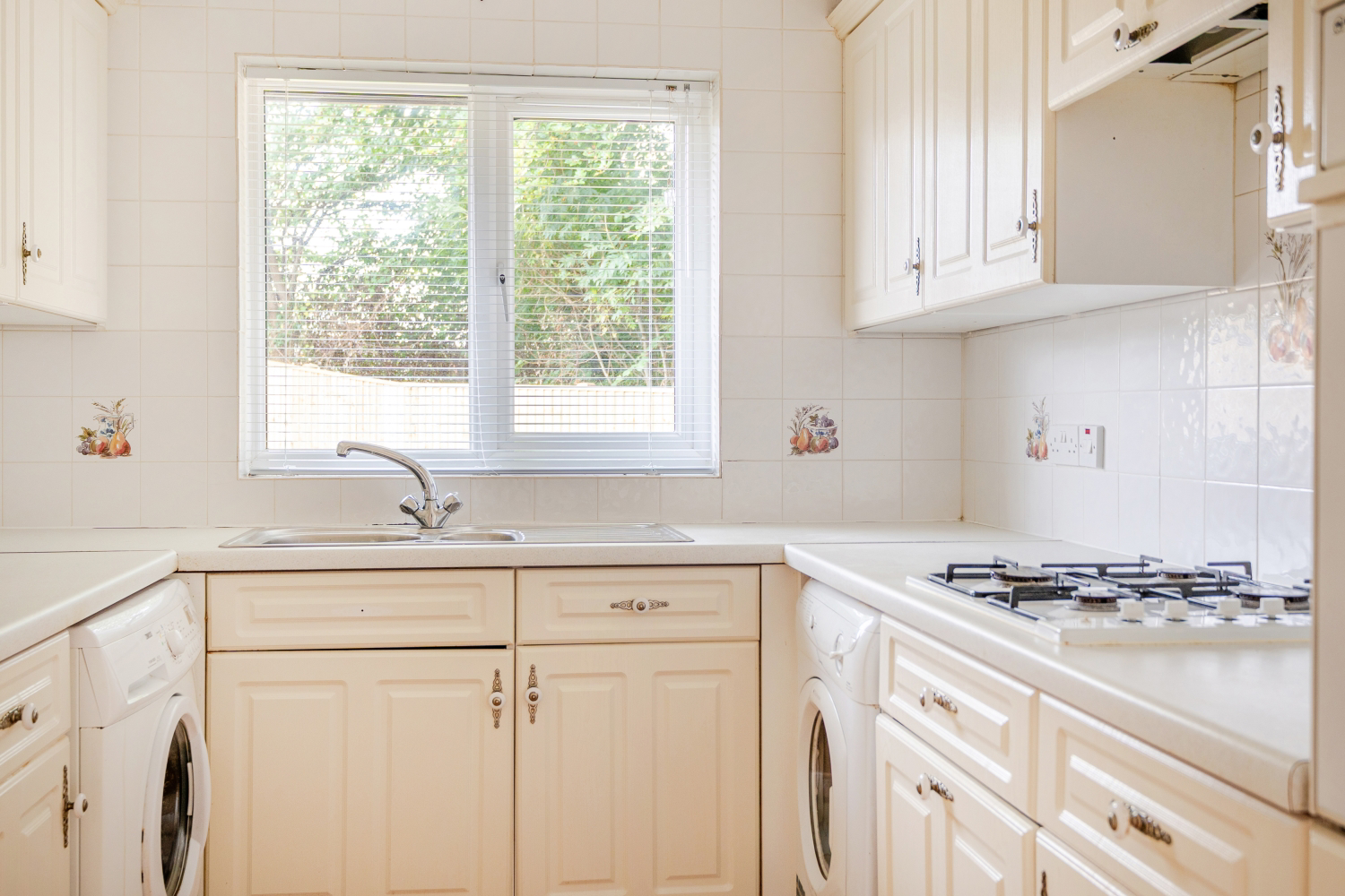 Springfield Crescent, Fremington, Barnstaple, Devon, EX31, photo 5