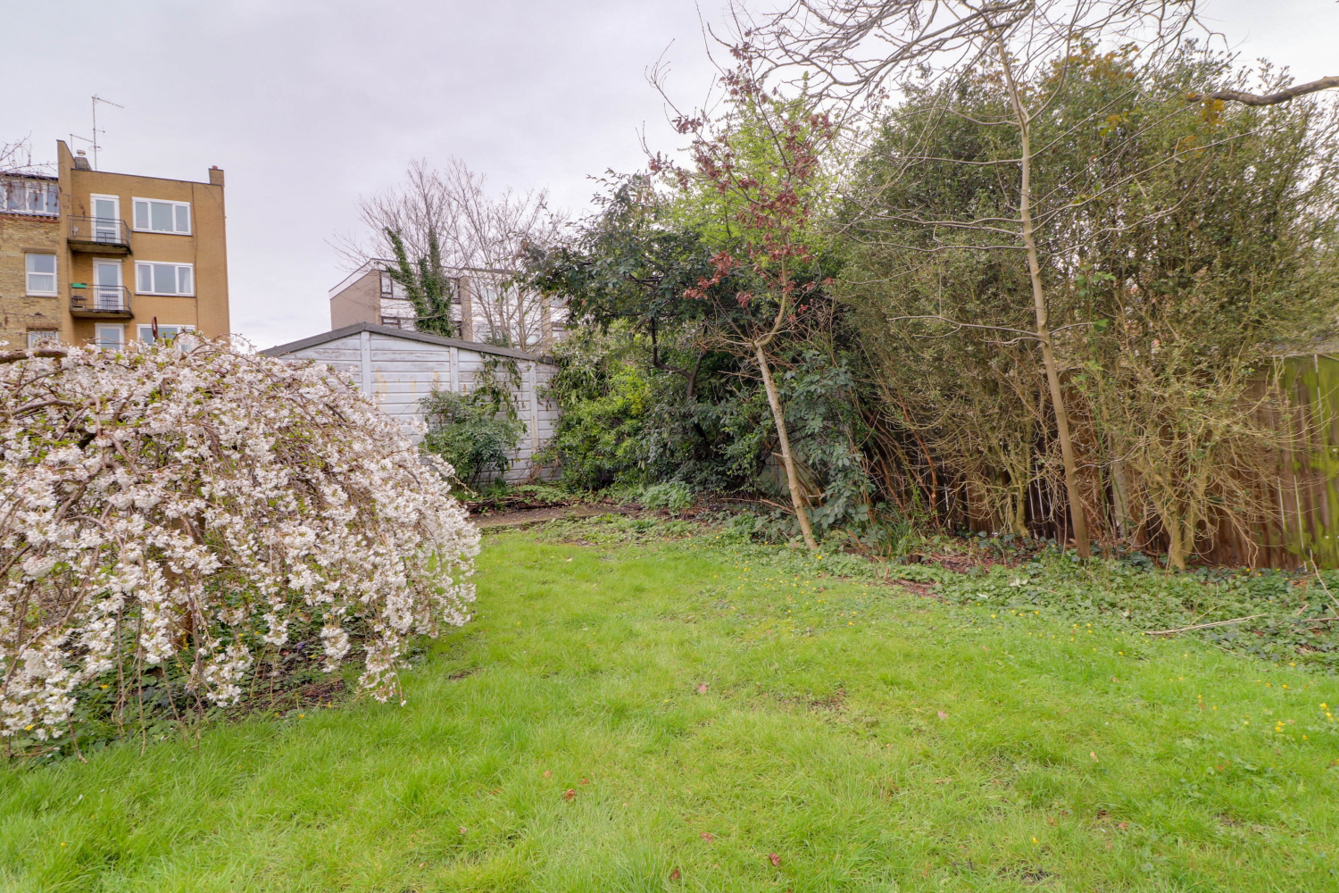 Woodside Court, Woodside Avenue, London, N12, photo 3