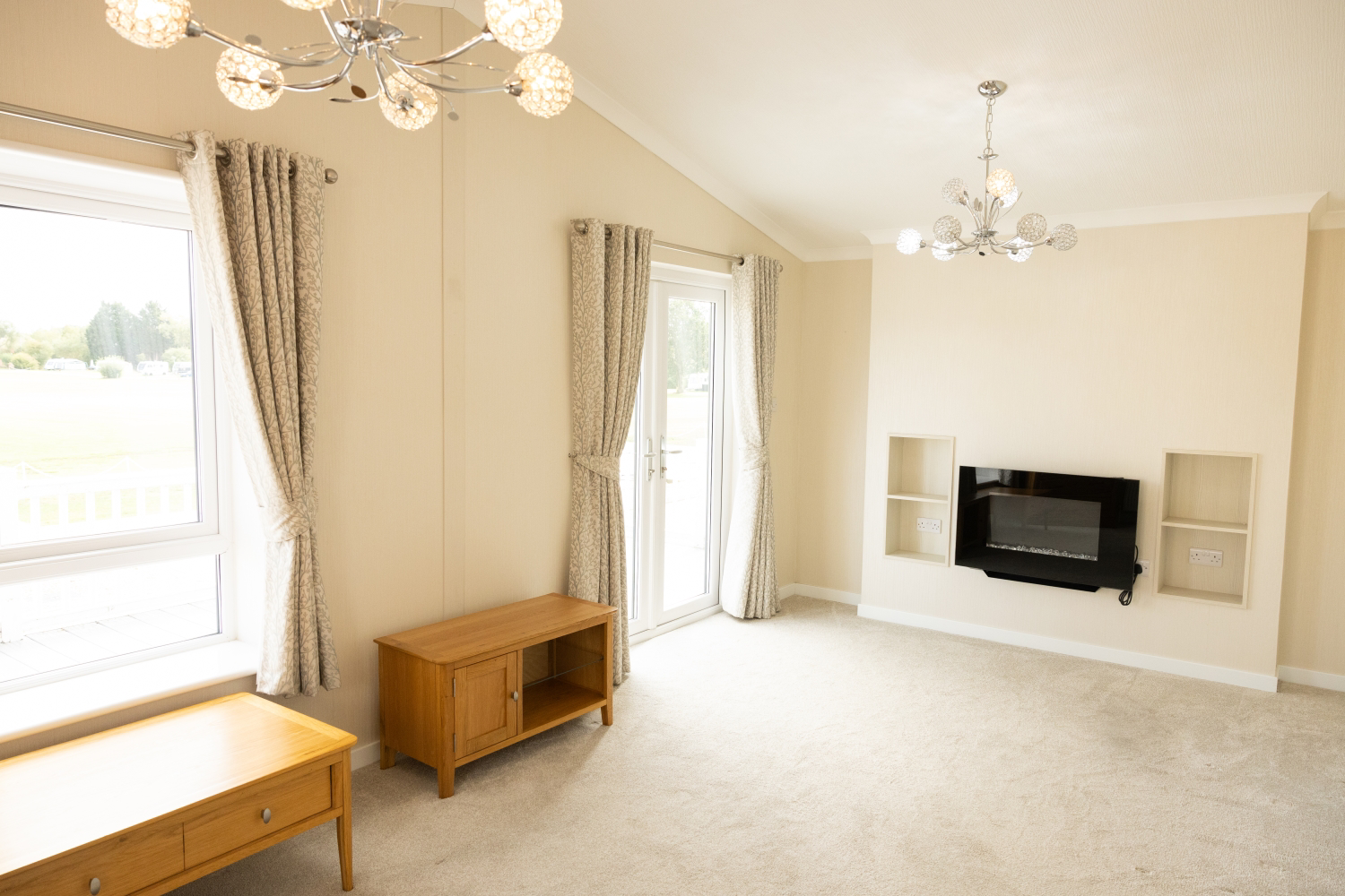 2 Meadowside Way, Yarwell Mill Country Park, Peterborough, photo 4