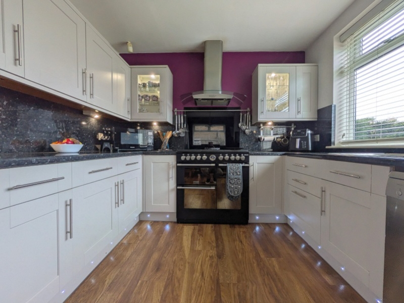Westfield Lane, Wyke, Bradford, West Yorkshire, BD12, photo 3