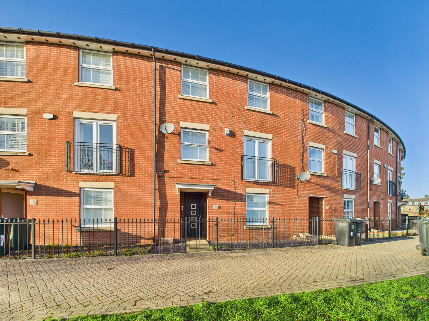 Pinewood Place, Dartford, Kent, DA2, photo 4