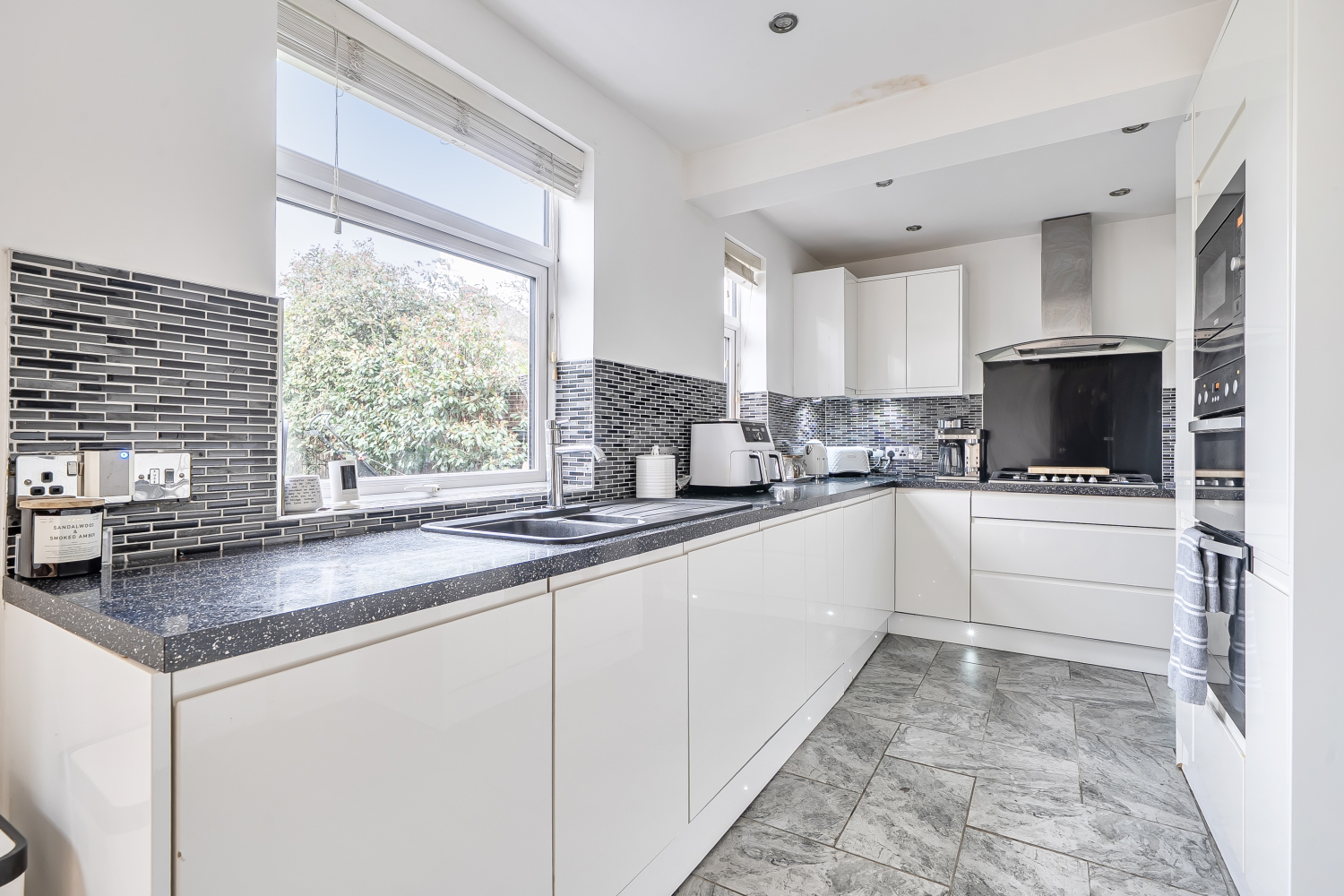 Elmfield Road, Castle Bromwich. BIRMINGHAM, B36 0HN, photo 5
