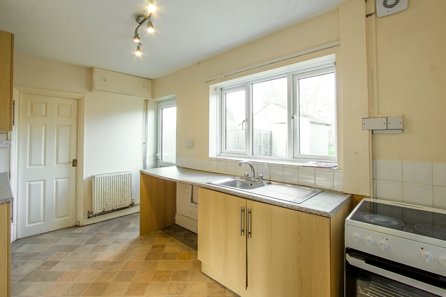 91 Westfield Grove, Yeovil, photo 3