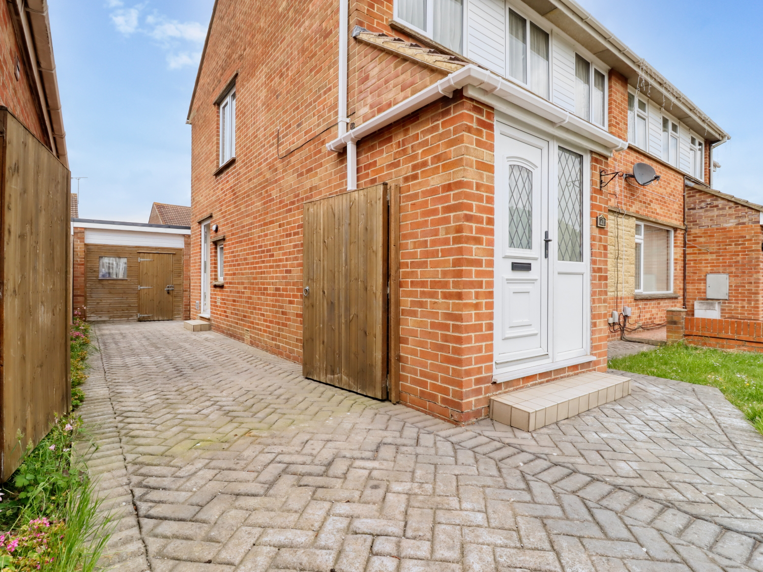 Shapwick Close, Nythe, Swindon SN3, photo 14