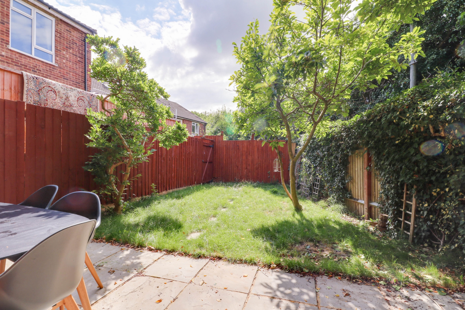 Holmdene, Holden Road, London, N12, photo 11