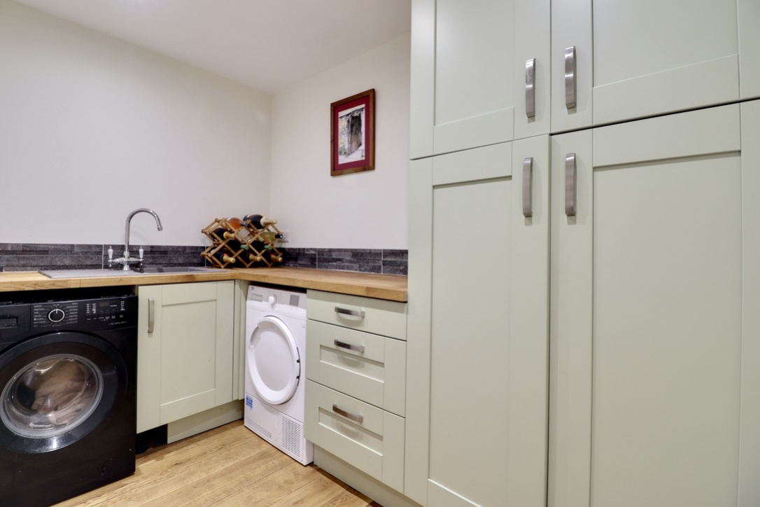 Sunnybank Crescent, Yeadon, Leeds, LS19 7TE, photo 14